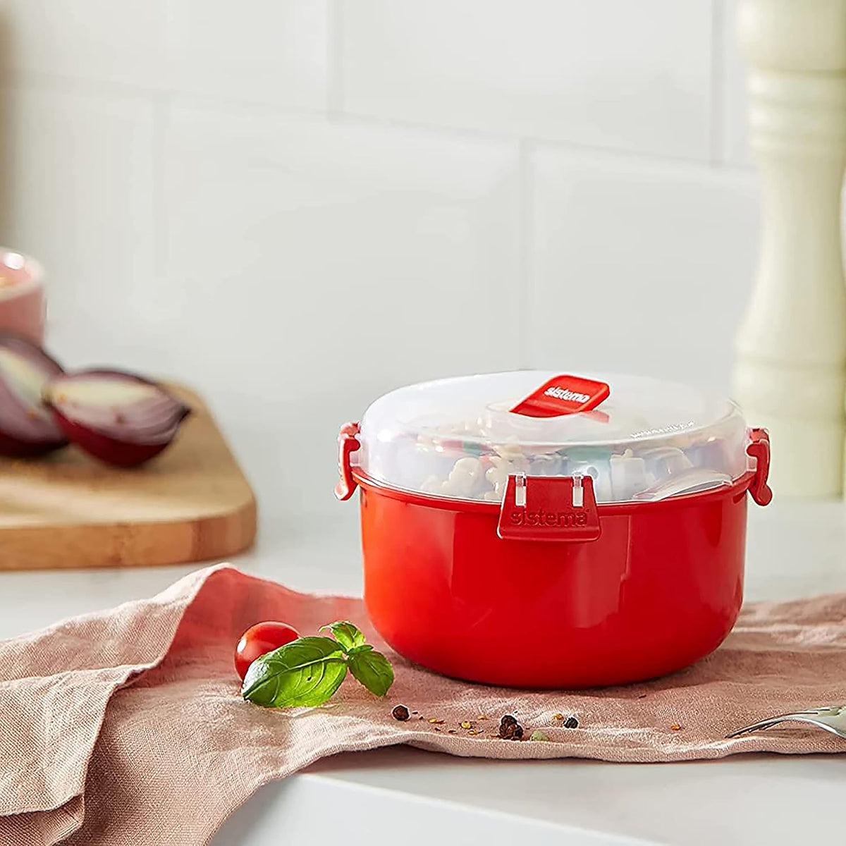 Sistema Microwave Round Bowl | 915 ml Food Container with Steam Release Vent | BPA-Free | Red/Clear - Free Postage Worldwide!